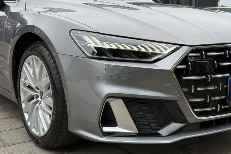 Used Audi A7L 2024 45TFSI S-line Dream-Building Edition Flow Crystal Package Exterior 6