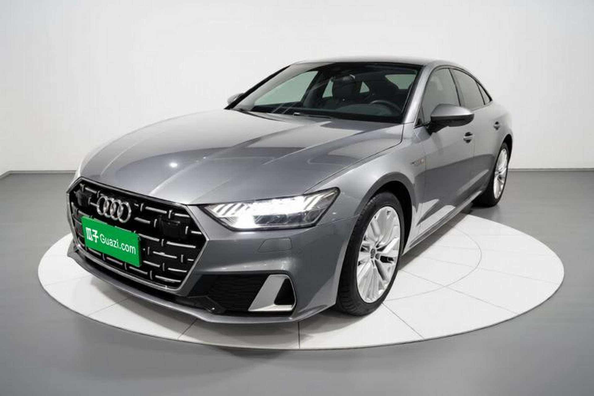 Used Audi A7L 2024 45TFSI S-line Dream-Building Edition Flow Crystal Package Front Left 45 Deg