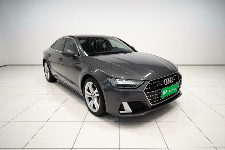 Used Audi A7L 2024 45TFSI quattro S-line Visionary Edition Flow Crystal Package Front Right 45 Deg