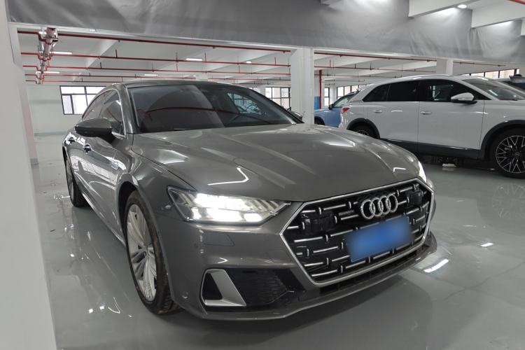 Used Audi A7L 2024 45 TFSI quattro Luxury Edition Front Right 45 Deg
