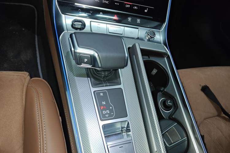 Used Audi A7L 2024 45 TFSI quattro Luxury Edition Gear Lever