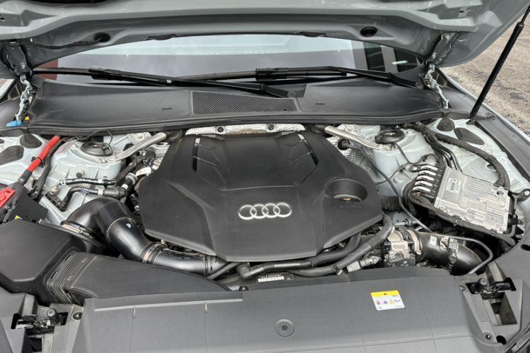 Used Audi A7L 2024 55 TFSI quattro RS Performance Edition Interior 10