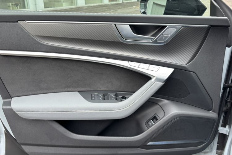 Used Audi A7L 2024 55 TFSI quattro RS Performance Edition Interior 11