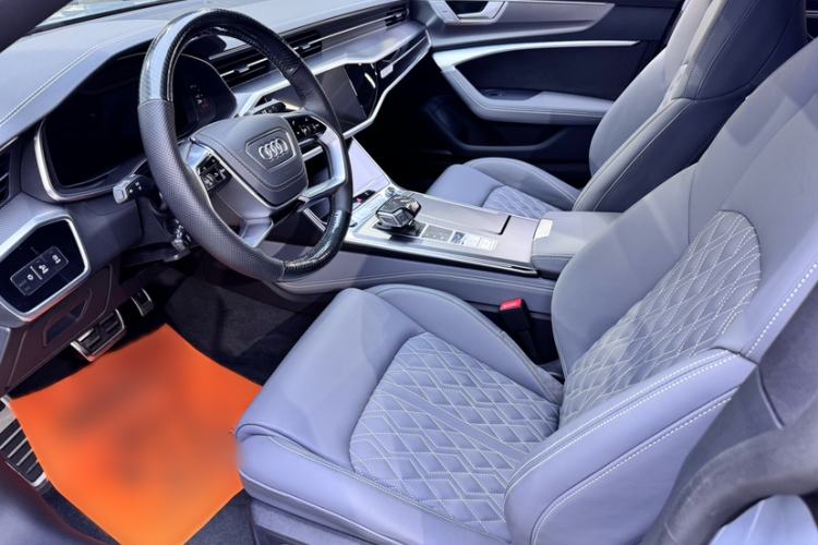 Used Audi A7L 2024 55 TFSI quattro RS Performance Edition Interior 3