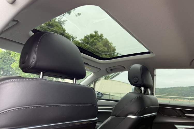Used Audi A7L 2024 45TFSI S-line Dream-Building Edition Flow Crystal Package Interior 6