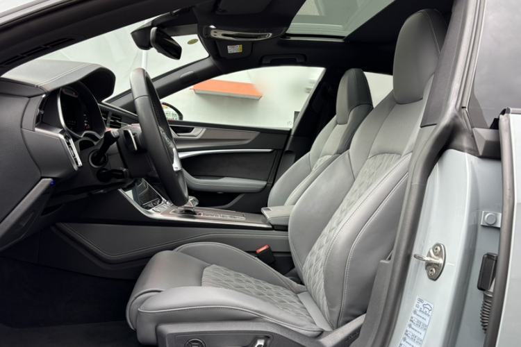 Used Audi A7L 2024 55 TFSI quattro RS Performance Edition Interior 8