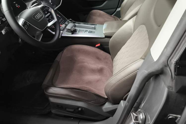 Used Audi A7L 2024 45TFSI quattro S-line Visionary Edition Flow Crystal Package Left Front Seat