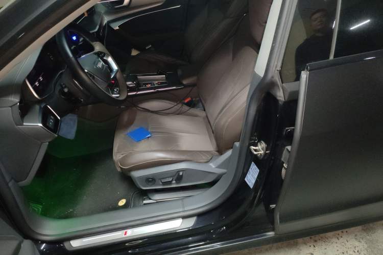 Used Audi A7L 2024 45TFSI S-line Dream-Building Edition Flow Crystal Package Left Front Seat