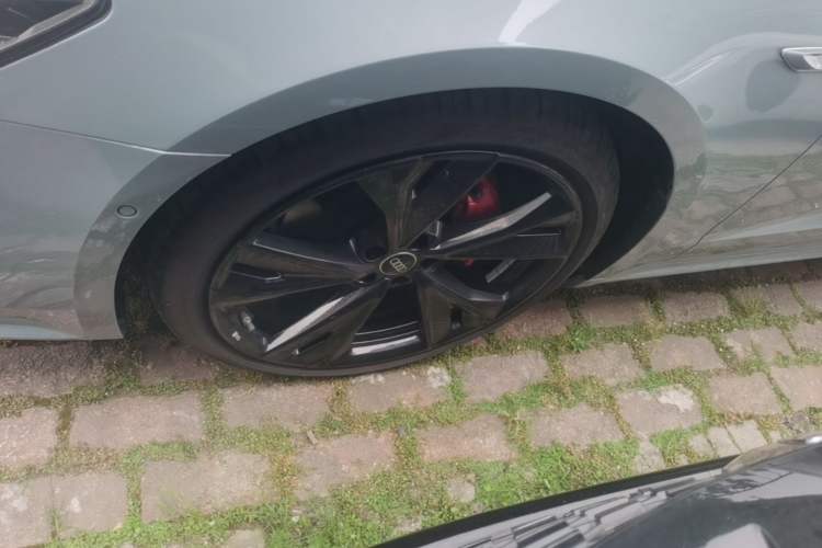 Used Audi A7L 2024 45 TFSI quattro Luxury Edition Left Front Wheel Hub