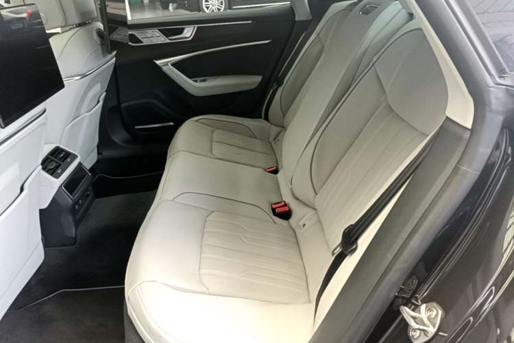 Used Audi A7L 2024 55 TFSI quattro Flagship Model Left Rear Seat