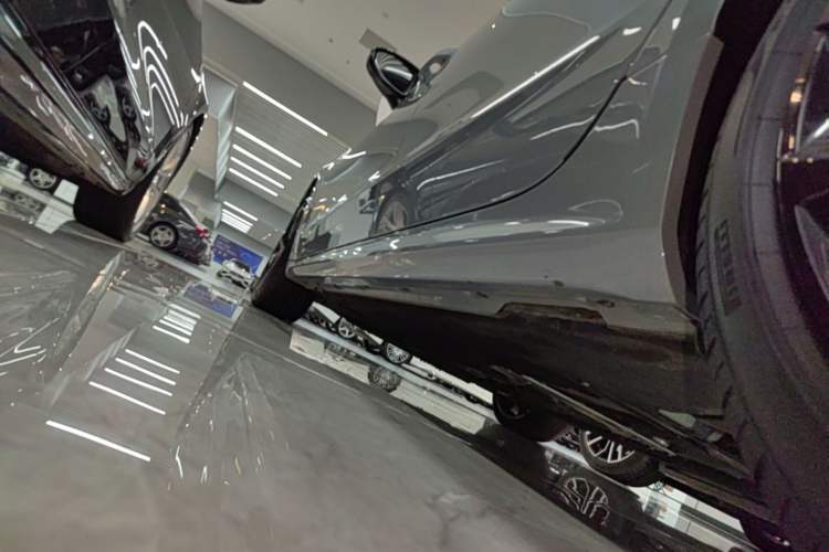 Used Audi A7L 2024 55 TFSI quattro Flagship Model Left Side Sill