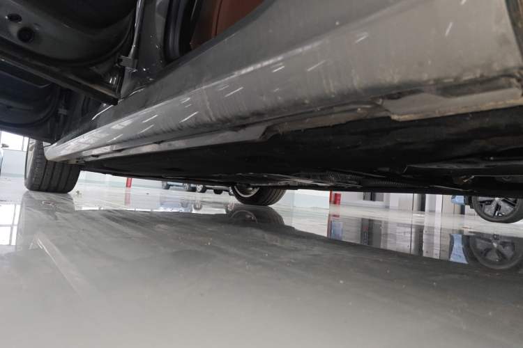 Used Audi A7L 2024 45 TFSI quattro Luxury Edition Left Side Sill