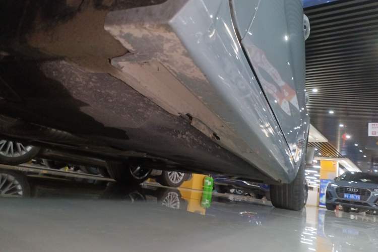 Used Audi A7L 2024 45 TFSI quattro RS Performance Edition Left Side Sill