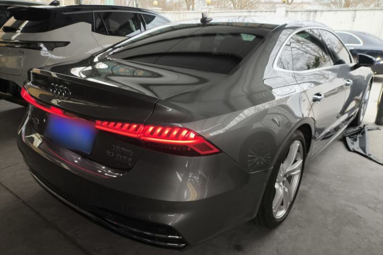 Used Audi A7L 2024 45TFSI quattro S-line Visionary Edition Flow Crystal Package Rear Right 45 Deg