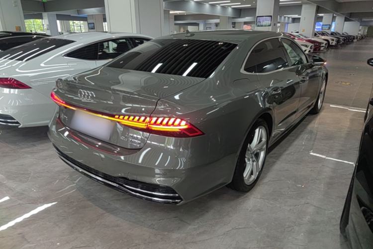 Used Audi A7L 2024 45TFSI quattro S-line Visionary Edition Flow Crystal Package Rear Right 45 Deg