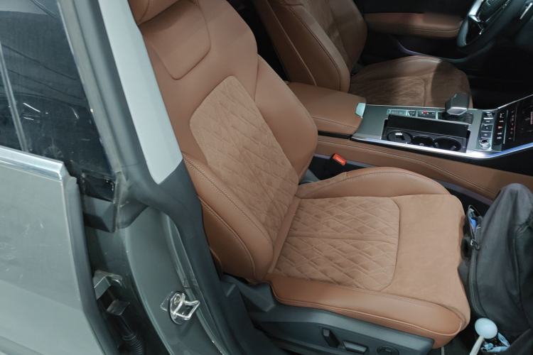 Used Audi A7L 2024 45 TFSI quattro Luxury Edition Right Front Seat