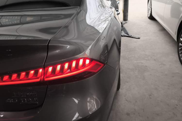Used Audi A7L 2024 45TFSI quattro S-line Visionary Edition Flow Crystal Package Right Rear Taillight