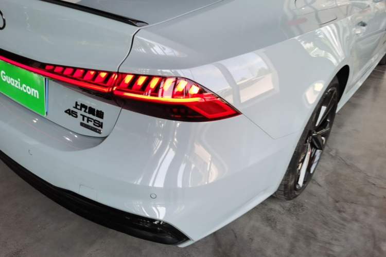 Used Audi A7L 2024 45 TFSI quattro RS Performance Edition Right Rear Taillight