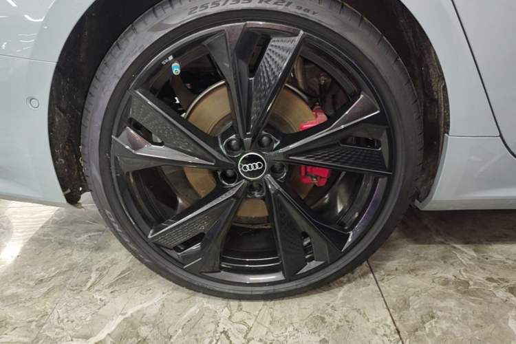 Used Audi A7L 2024 45 TFSI quattro RS Performance Edition Right Rear Wheel Hub