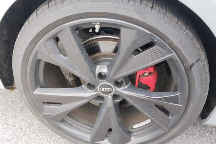 Used Audi A7L 2024 45 TFSI quattro RS Performance Edition Right Rear Wheel Hub