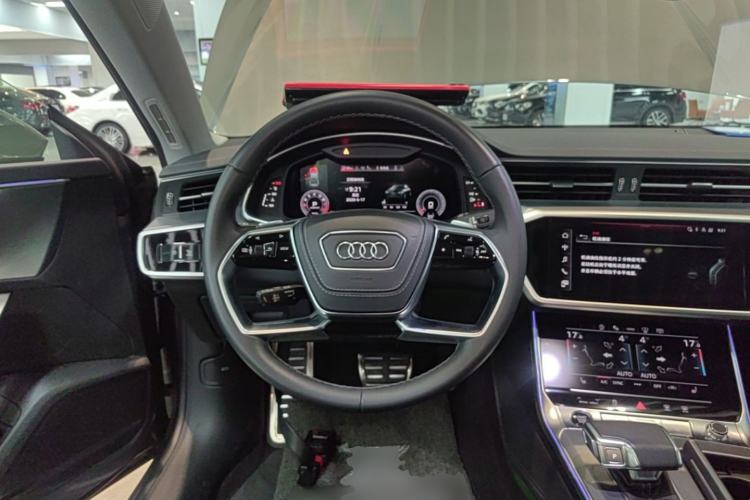 Used Audi A7L 2024 45TFSI quattro S-line Visionary Edition Flow Crystal Package Steering Wheel