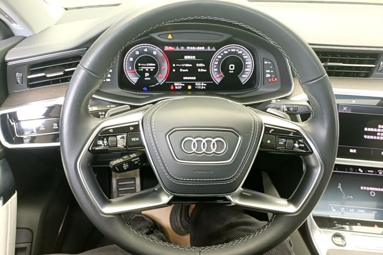Used Audi A7L 2024 55 TFSI quattro Flagship Model Steering Wheel