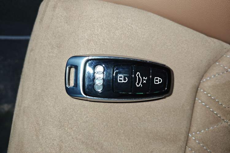Used Audi A7L 2024 45 TFSI quattro Luxury Edition Vehicle Key