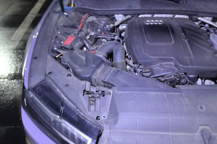 Used Audi A7L 2024 45 TFSI quattro Luxury Edition Engine Bay Right