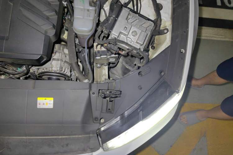Used Audi A7L 2024 45TFSI quattro S-line Visionary Edition Flow Crystal Package Engine Bay Left