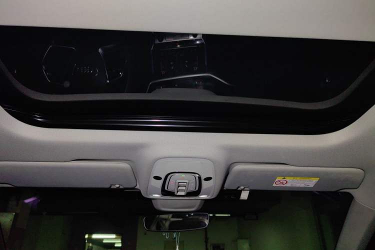 Used Audi A7L 2024 45TFSI quattro S-line Visionary Edition Flow Crystal Package Headliner