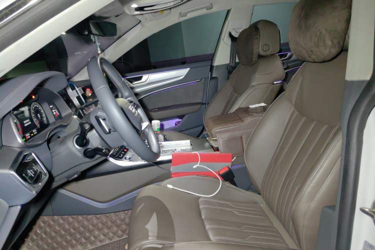 Used Audi A7L 2024 45TFSI quattro S-line Visionary Edition Flow Crystal Package Left Front Seat