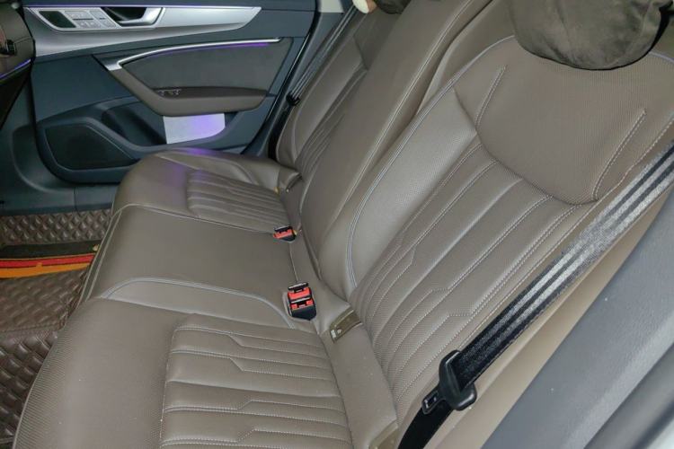 Used Audi A7L 2024 45TFSI quattro S-line Visionary Edition Flow Crystal Package Left Rear Seat