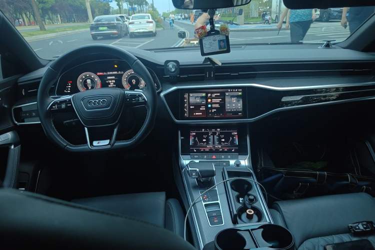 Used Audi A7L 2024 45 TFSI quattro RS Performance Edition Center Console