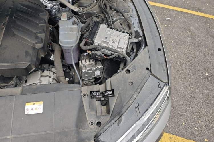 Used Audi A7L 2024 45 TFSI quattro Black Warrior Edition Engine Bay Left