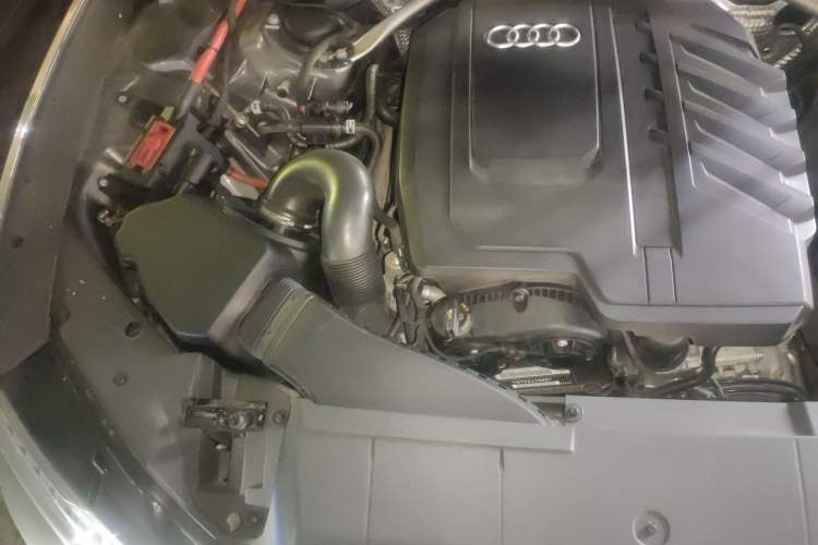 Used Audi A7L 2024 45TFSI S-line Dream-Building Edition Flow Crystal Package Engine Bay Right