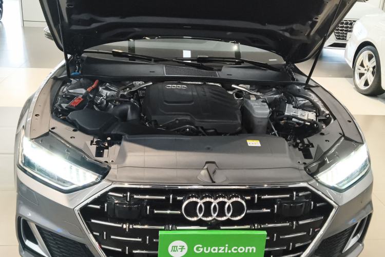 Used Audi A7L 2024 45TFSI S-line Dream-Building Edition Flow Crystal Package Engine Bay