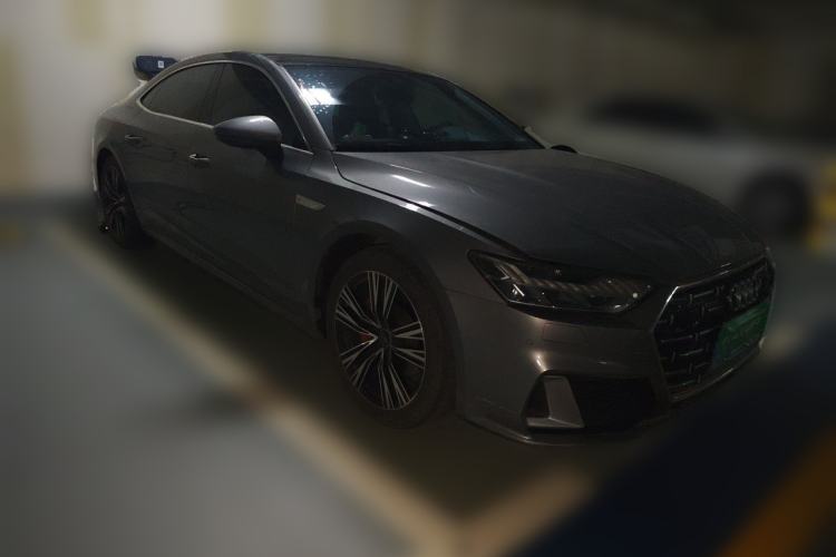 Used Audi A7L 2024 45TFSI S-line Dream-Building Edition Flow Crystal Package Front Right 45 Deg