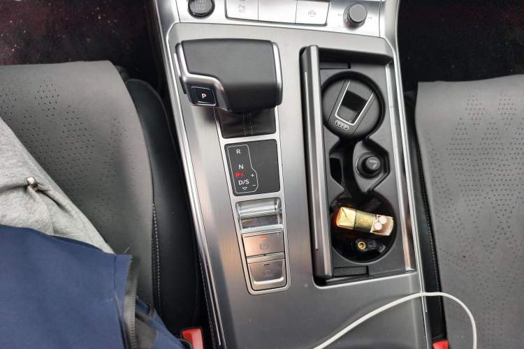 Used Audi A7L 2024 45 TFSI Luxury Edition Gear Lever