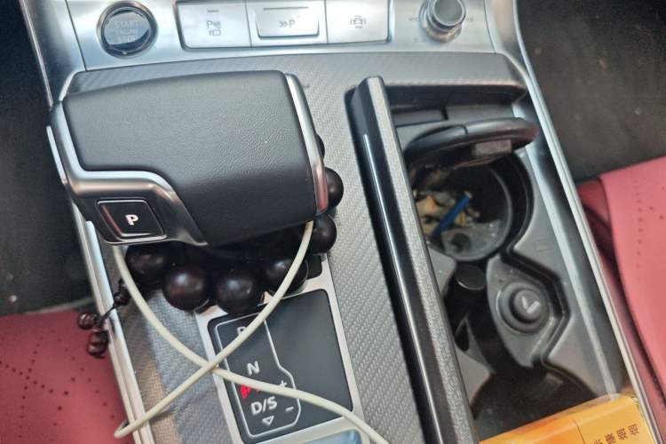 Used Audi A7L 2024 45 TFSI quattro Black Warrior Edition Gear Lever