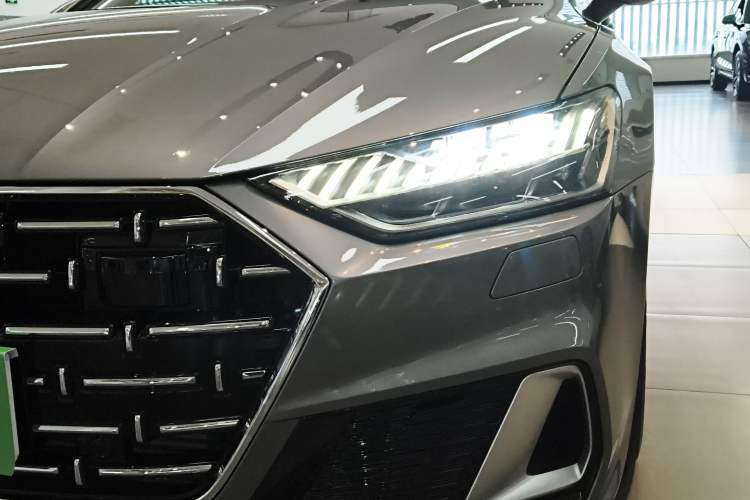 Used Audi A7L 2024 45TFSI S-line Dream-Building Edition Flow Crystal Package Left Front Headlight