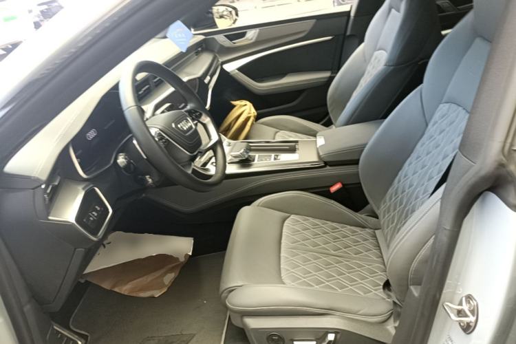 Used Audi A7L 2024 45 TFSI quattro RS Performance Edition Left Front Seat