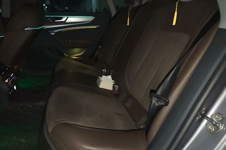 Used Audi A7L 2024 45TFSI S-line Dream-Building Edition Flow Crystal Package Left Rear Seat