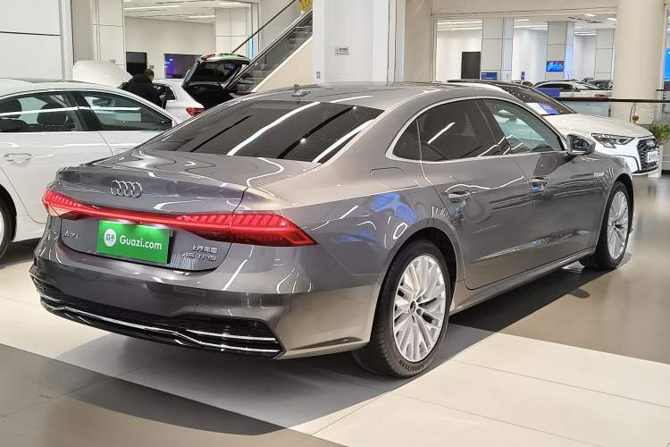 Used Audi A7L 2024 45TFSI S-line Dream-Building Edition Flow Crystal Package Rear Right 45 Deg