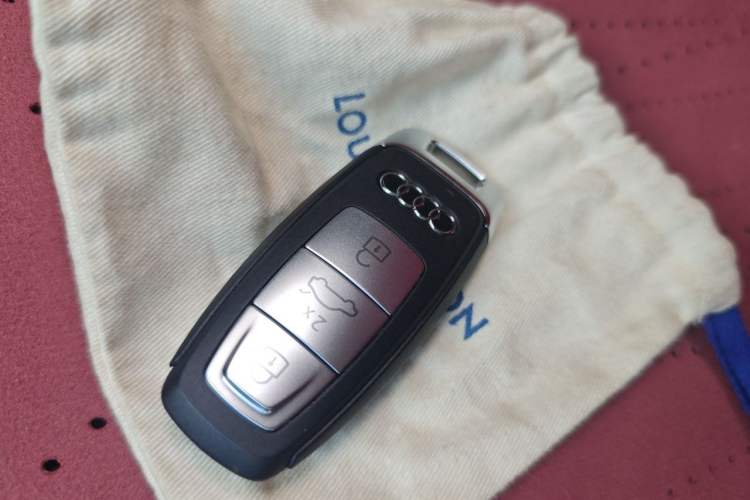 Used Audi A7L 2024 45 TFSI quattro Black Warrior Edition Vehicle Key