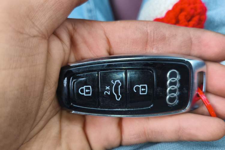 Used Audi A7L 2024 45 TFSI quattro S-line Black Warrior Edition Vehicle Key