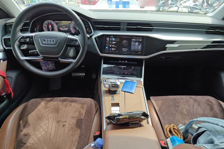 Used Audi A7L 2024 45 TFSI Luxury Edition Center Console