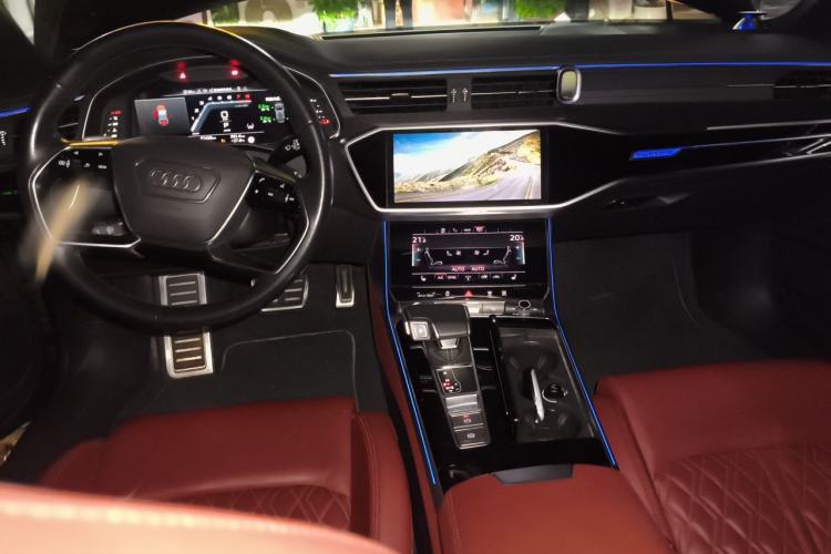 Used Audi A7L 2024 45 TFSI quattro S-line Black Warrior Edition Center Console