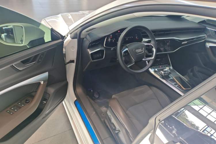 Used Audi A7L 2024 45TFSI S-line Dream-Building Edition Flow Crystal Package Driver Seat