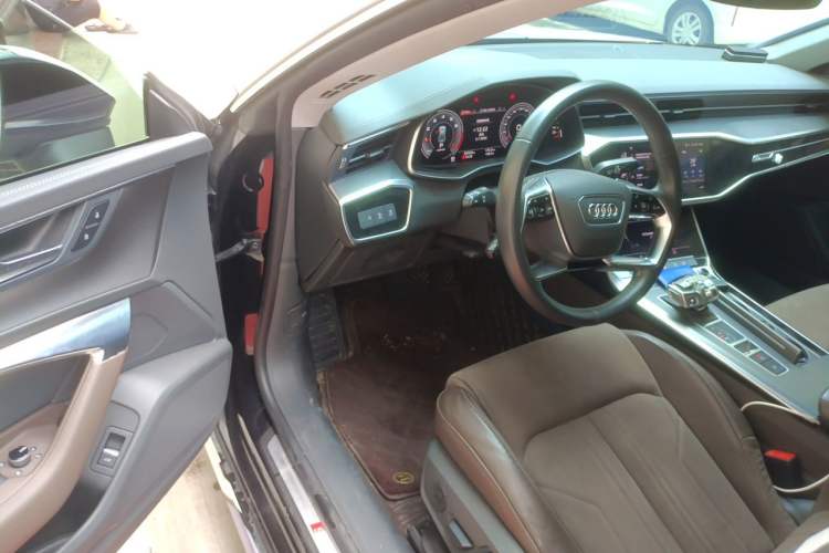 Used Audi A7L 2024 45TFSI S-line Dream-Building Edition Flow Crystal Package Driver Seat