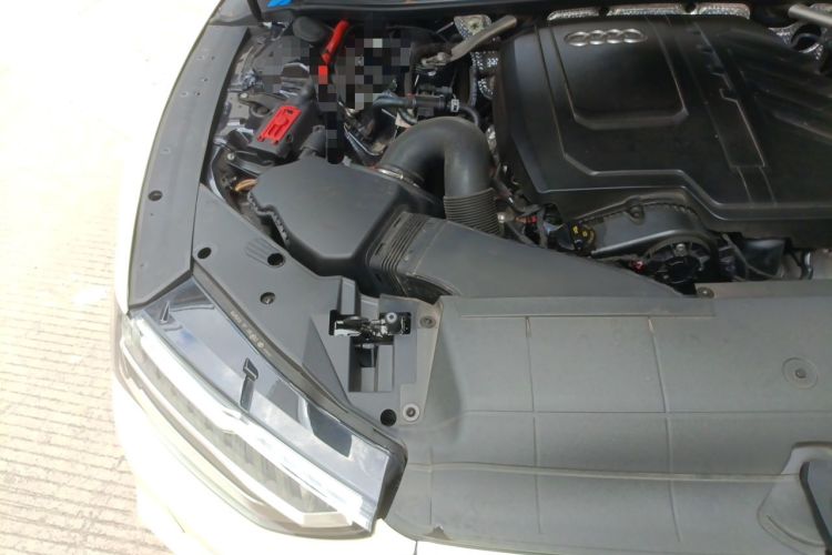 Used Audi A7L 2024 45TFSI S-line Dream-Building Edition Flow Crystal Package Engine Bay Right